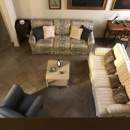 Luigi In Palazzo Bianchi 4*