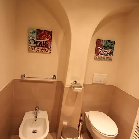 Guest house Luigi In Palazzo Bianchi 4*