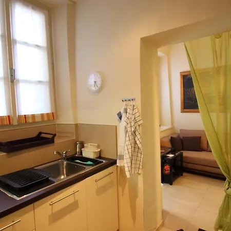 路易吉比安奇宫公寓