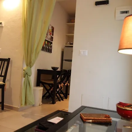 路易吉比安奇宫公寓